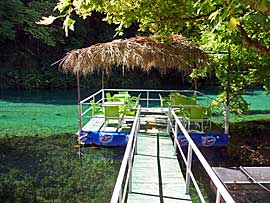 Albanien_Cafe_am_Blautopf