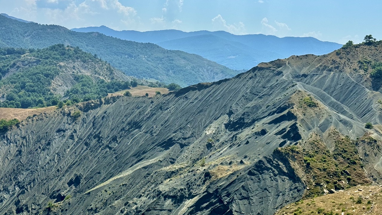 Tolle Bergwelt in Albanien zum Enduro fahren
