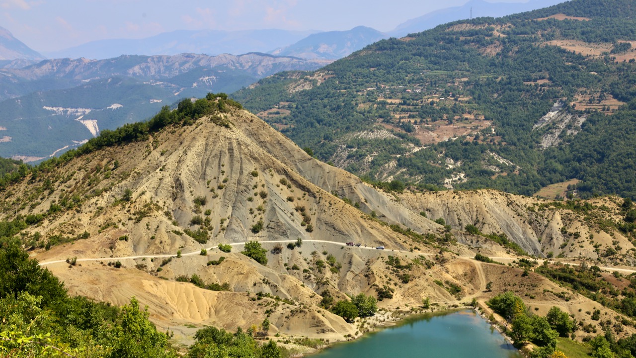 Tolle Bergwelt in Albanien zum Enduro fahren
