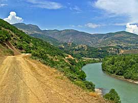 Albanien_Ausblick_Fluss