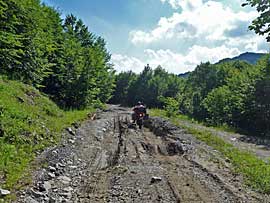 Albanien_SUV_e.jpg Albanien_SUV_e.jpg