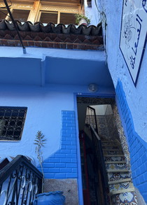 Architecture traditionnelle de la ville bleue Architecture bleue à Chefchaouen avec son paysage urbain marocain traditionnel