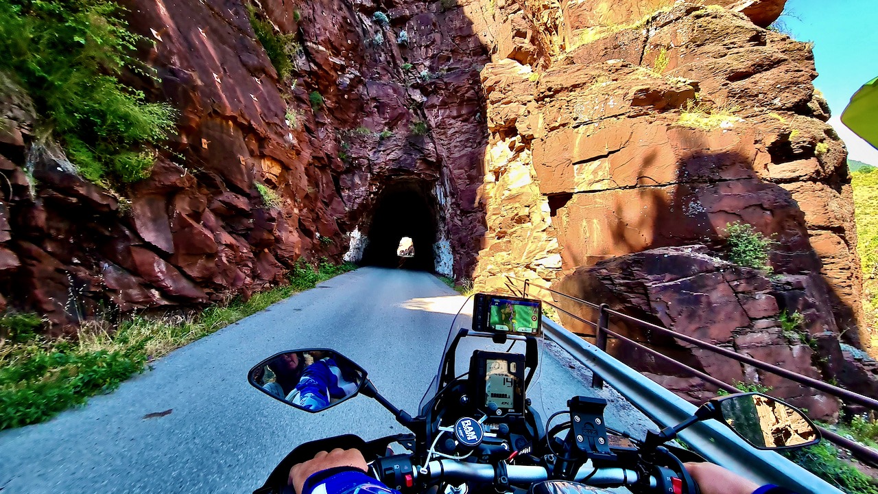 Motorrad Touren in den Seealpen