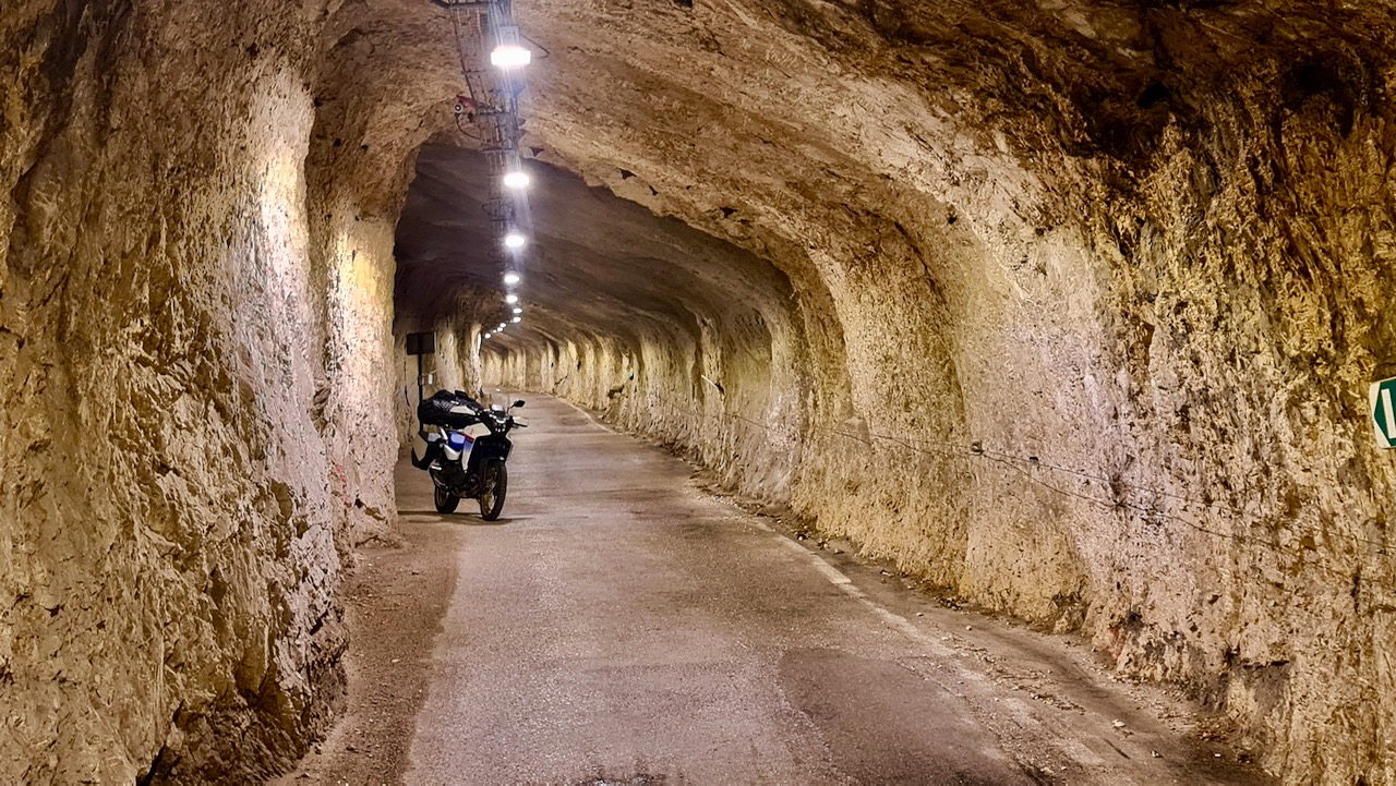 Motorrad Touren in den Seealpen combe Laval