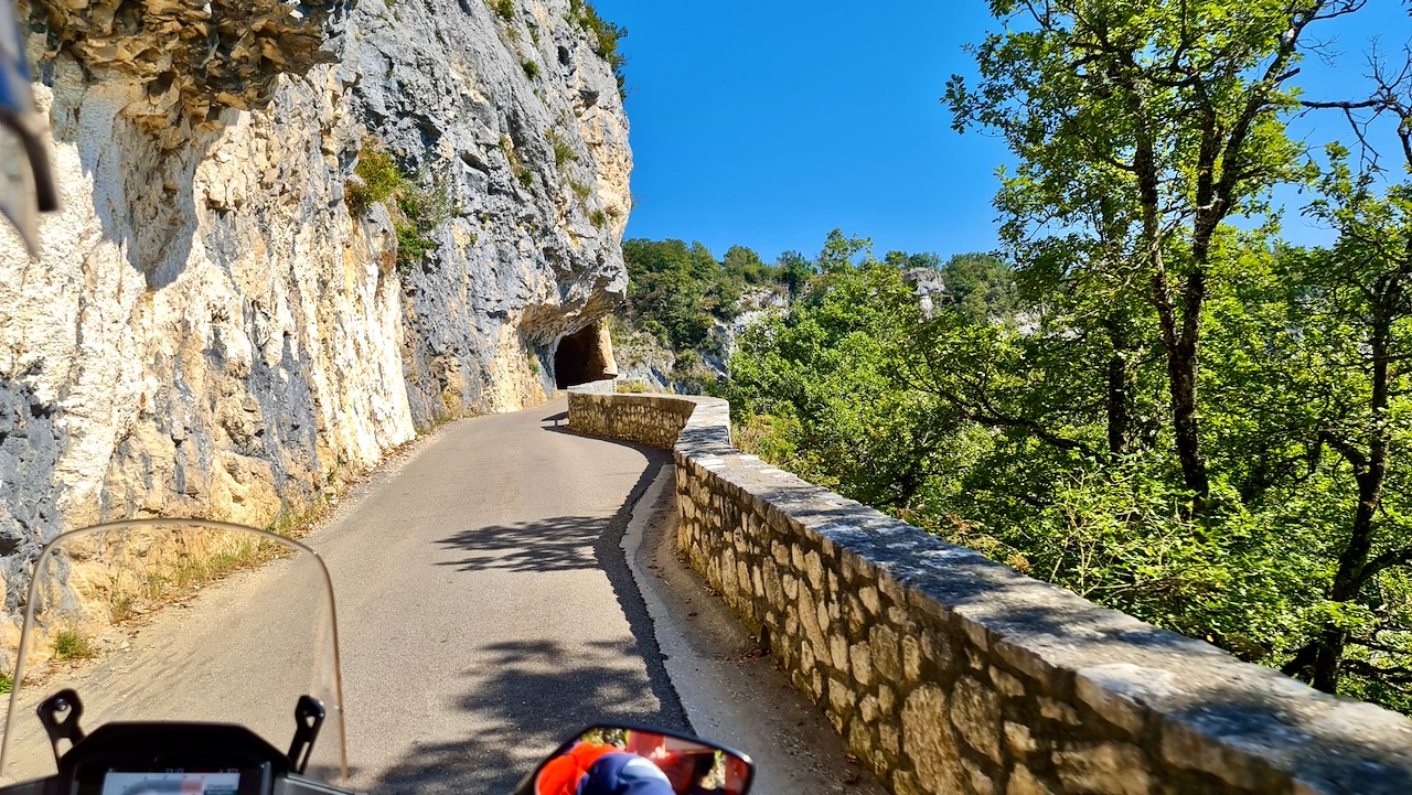 Motorrad Touren in den Seealpen combe Laval