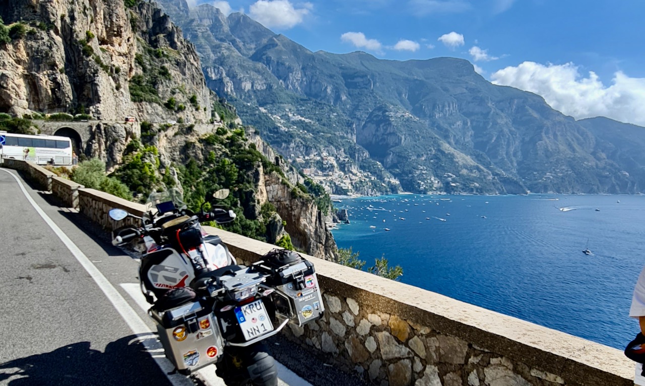 Motorrad Traumstrecken Italien Amalfi Neapel