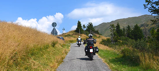 Eine Kammstrasse in Friaul wie die Assietta Kammstrasse in den Seealpen