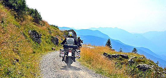 Eine Kammstrasse in Friaul wie die Assietta Kammstrasse in den Seealpen