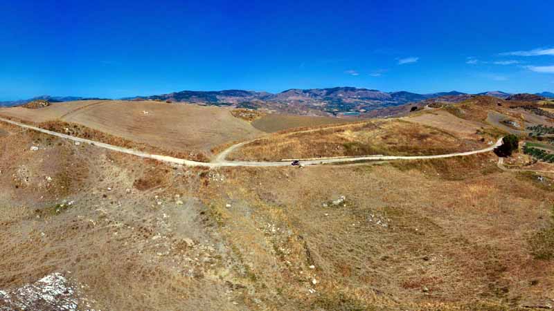 Hügellandschaft auf Sizilien