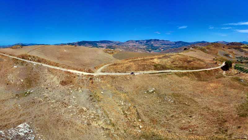 Hügellandschaft auf Sizilien