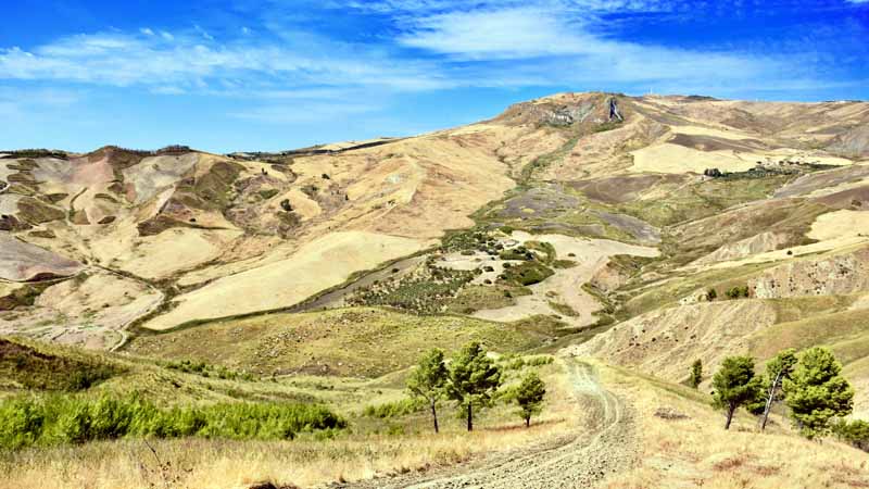 Hügellandschaft auf Sizilien