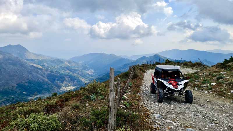Gebirgsfeeling, eine Piste auf Sizilien