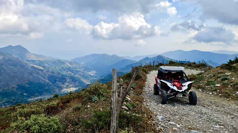 Gebirgsfeeling, eine Piste auf Sizilien