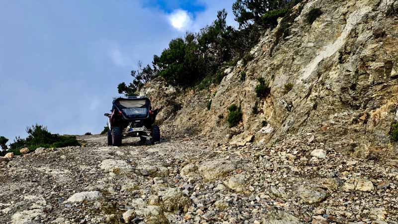 Gebirgsfeeling, eine Piste auf Sizilien