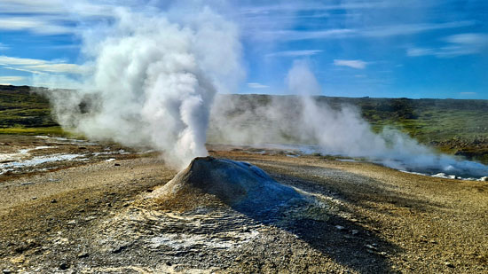 Mit dem Geländewagen zu den Geysiren und Wasserfällen nach Island