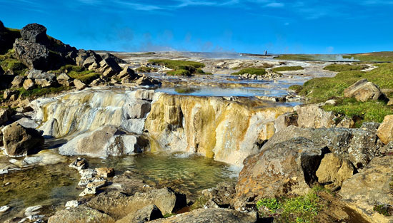 Mit dem Geländewagen zu den Geysiren und Wasserfällen nach Island