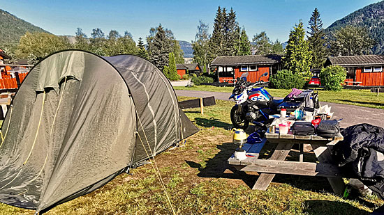 Motorradtour durch eine Traumlandschaft in Norwegen