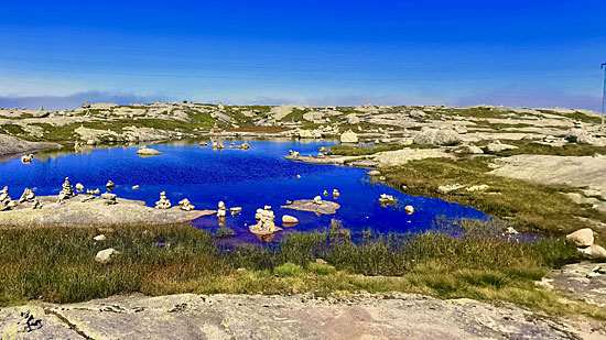 Motorradtour durch eine Traumlandschaft in Norwegen