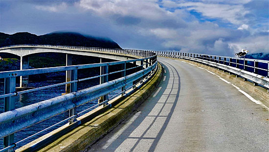 Motorradtour zur Vogelinsel Runde in Norwegen