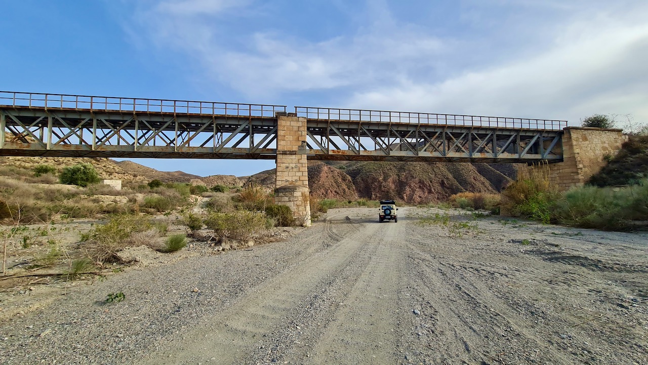 Off-road tour tracks in Spain, also rideable in winter, as GPX tracks or GPS data in KML or KMX format. Off-road tour tracks in Spain, also rideable in winter, as GPX tracks or GPS data in KML or KMX format.