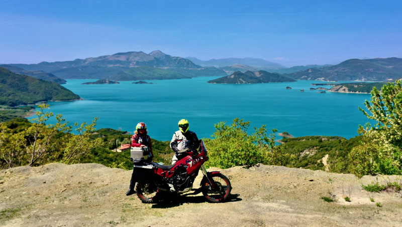 Traumstrecken Griechenland Seenlandschaft mit dem Motorrad