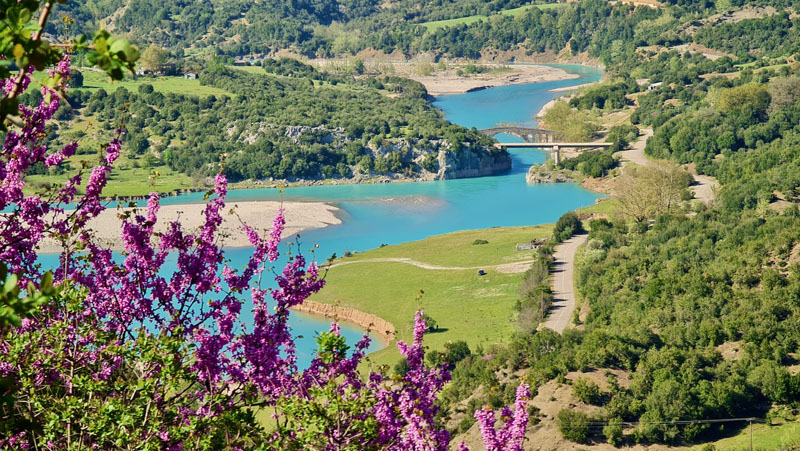 Traumstrecken Griechenland Seenlandschaft mit dem Motorrad