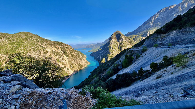 Traumstrecken Griechenland Seenlandschaft mit dem Motorrad