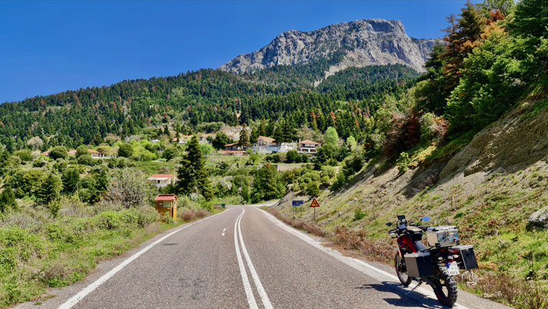 Traumstrecken Griechenland Seenlandschaft mit dem Motorrad