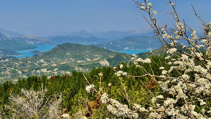 Traumstrecken Griechenland Seenlandschaft mit dem Motorrad