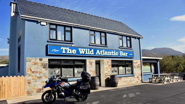 Motorradtour über eine Highländer Strecke in Irland 