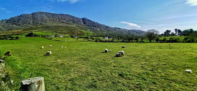 Motorradtour über eine Highländer Strecke in Irland 