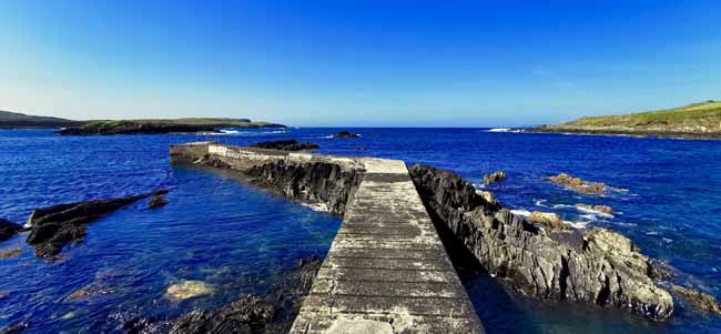 Motorradtour über eine Highländer Strecke in Irland 