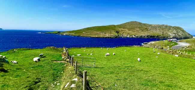 Motorradtour über eine Highländer Strecke in Irland 