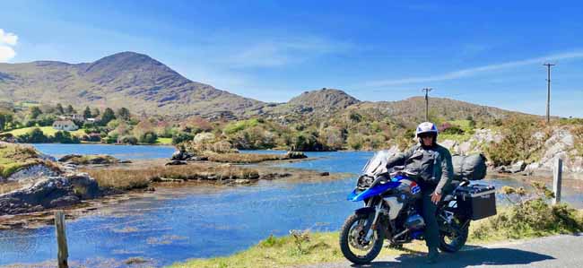 Motorradtour über eine Highländer Strecke in Irland 