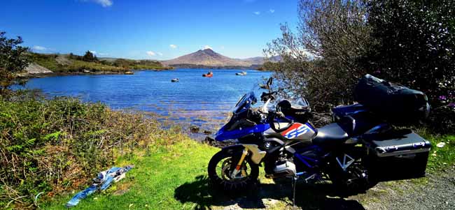 Motorradtour über eine Highländer Strecke in Irland 