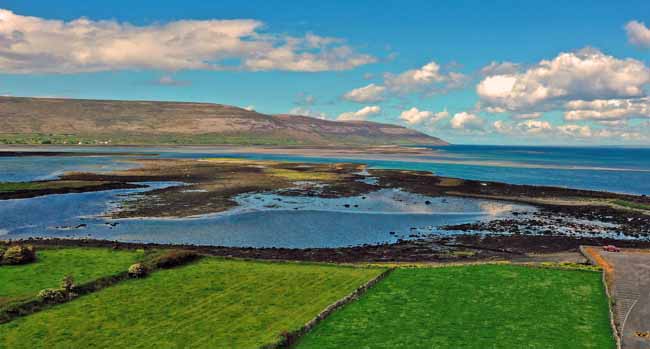 Motorradland Irland (Seen, Klippen, Meer und Castle)