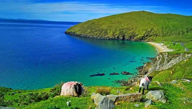 Motorradland Irland (Seen, Klippen, Meer und Castle)