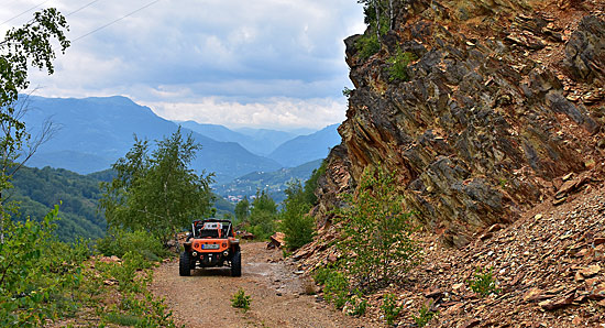 Montenegro Geländewagen 4x4 strecken