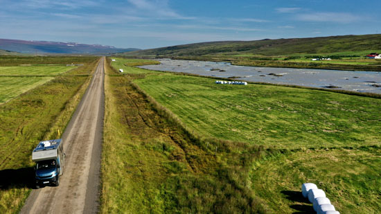 Die  Piste nach Laugafell mit dem Pickups in Island