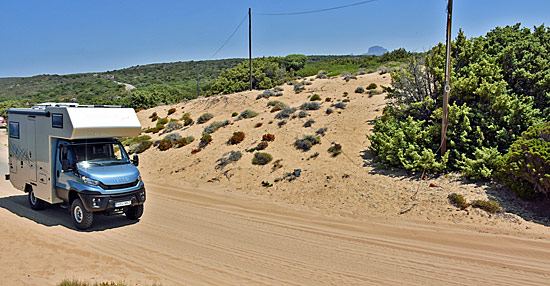 Dünenpiste auf Sardinien