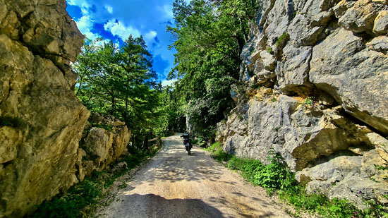 Die Almenstrecke in der Schweiz mit der Yamaha Tenere 700