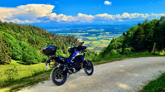 Die Almenstrecke in der Schweiz mit der Yamaha Tenere 700