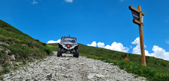 Offroad fahren in den Seealpen mit dem 4x4 Geländewagen